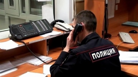Сотрудниками полиции задержан подозреваемый в хулиганских действиях в городе Холм Новгородской области